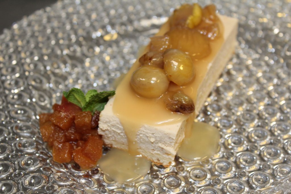 Mousse de castaña, marron glace y manzana (1)