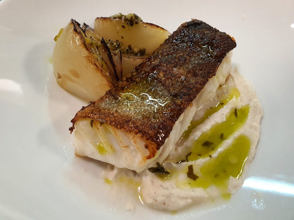 bacalao con emulsión de cebolla y aceite
